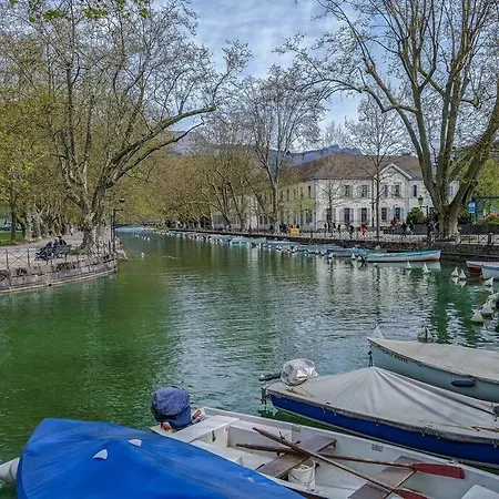 Apartment L'instant Paquier 3 Etoiles - Vieille Ville, Face Au Lac, 6 Personnes Annecy