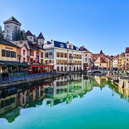 Apartment L'instant Paquier 3 Etoiles - Vieille Ville, Face Au Lac, 6 Personnes